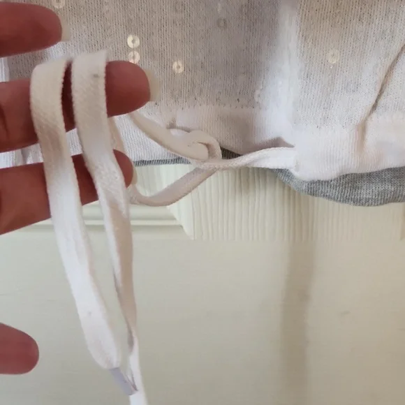 Nicki Minaj Gray and White Knit Top - Picture 2 of 4